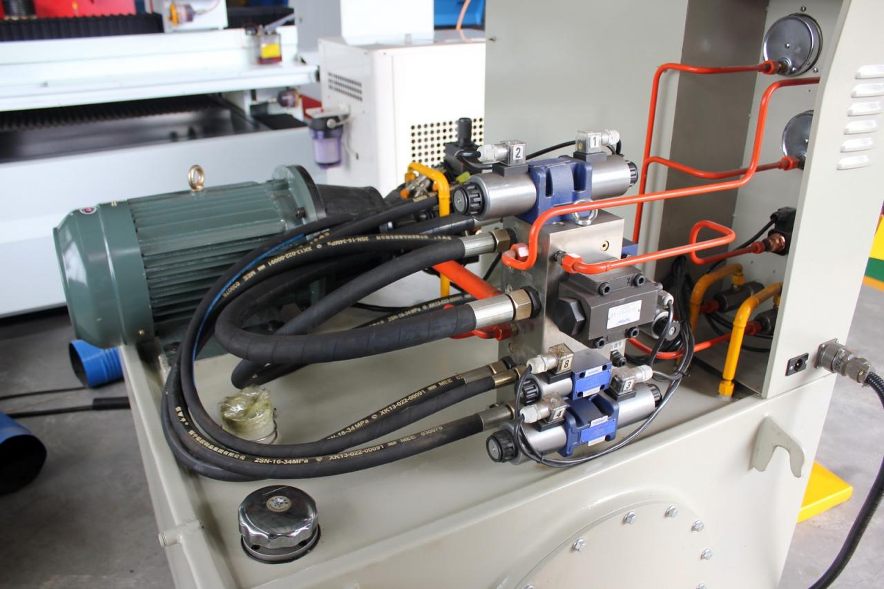 63T Hydraulic Upat ka Kolum Sheet Metal Power Press Machine