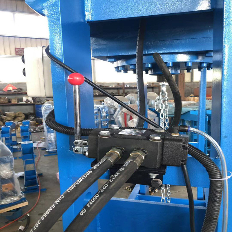 Gamay nga 30 Ton nga Manwal nga Hydraulic Press Machine