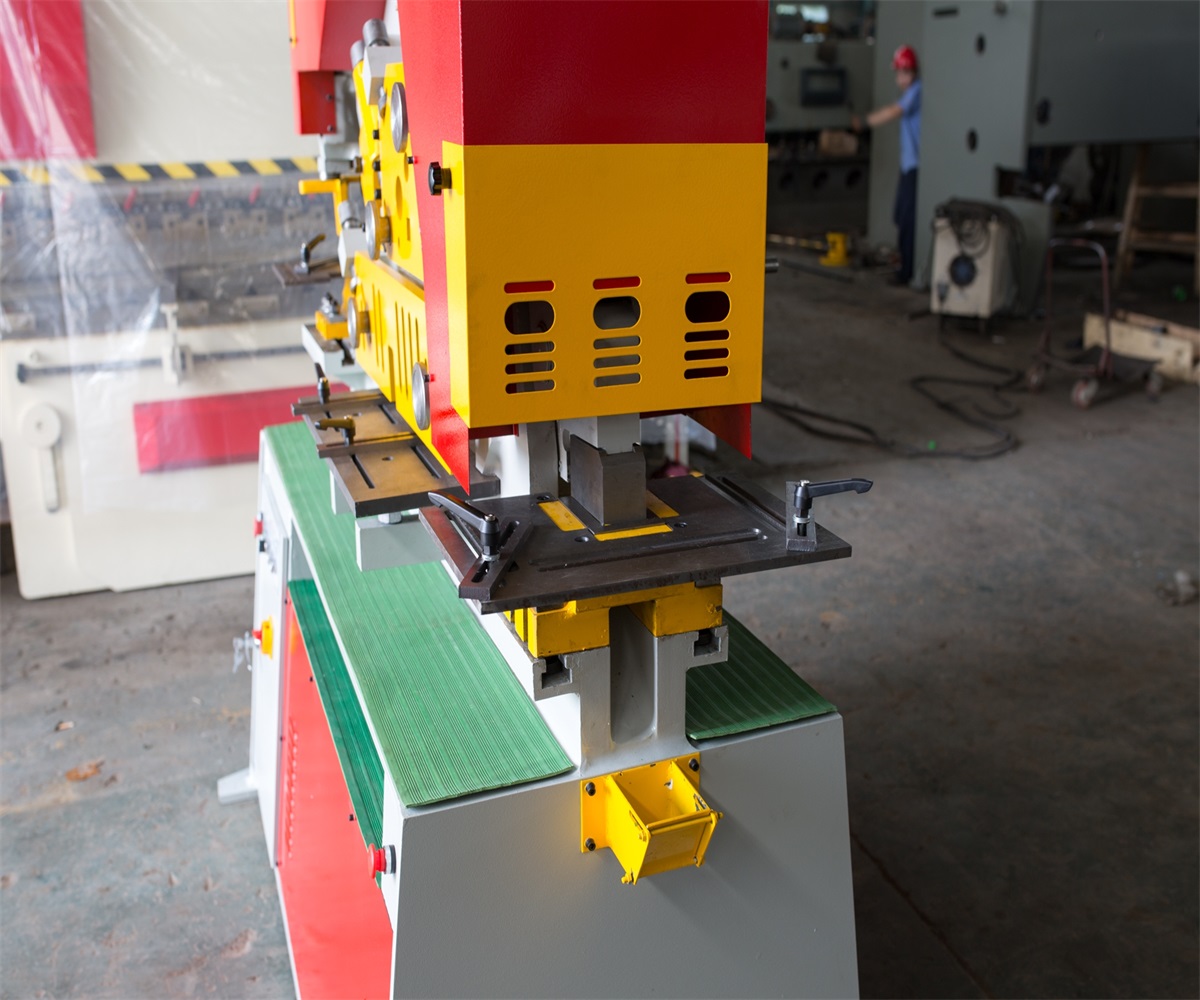 China Hydraulic Ironworker Machine Coin Press Machine Iron Worker China Hydraulic Ironworker Machine Coin Press Machine Iron Worker