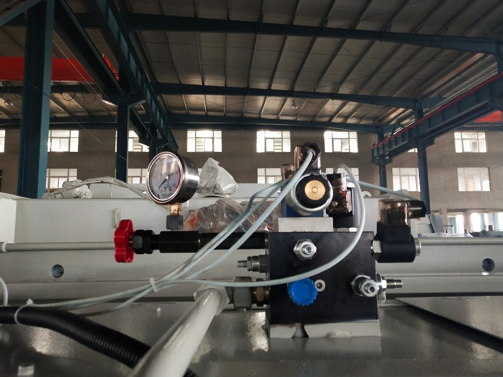 China Metal Hydraulic Press Brake Machine Uban sa Makatarunganon nga Presyo