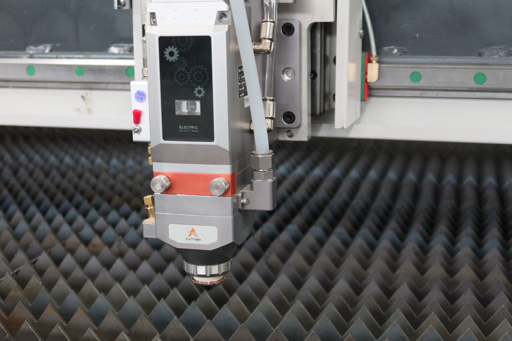 Taas nga Precision Fiber Laser Cutting Metal Stainless Steel Carbon 2000w
